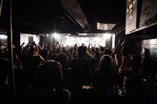 Chapter line「or End」の様子。（Photo by JIN）