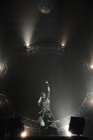 小松未可子「ハピこし！ライブ2015 ～青春×SURVIVAL～」の様子。（撮影：岡本麻衣）