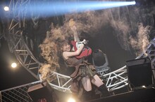 小松未可子「ハピこし！ライブ2015 ～青春×SURVIVAL～」の様子。（撮影：岡本麻衣）