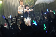 小松未可子「ハピこし！ライブ2015 ～青春×SURVIVAL～」の様子。（撮影：岡本麻衣）