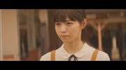 乃木坂46「今、話したい誰かがいる」のミュージックビデオのワンシーン。
