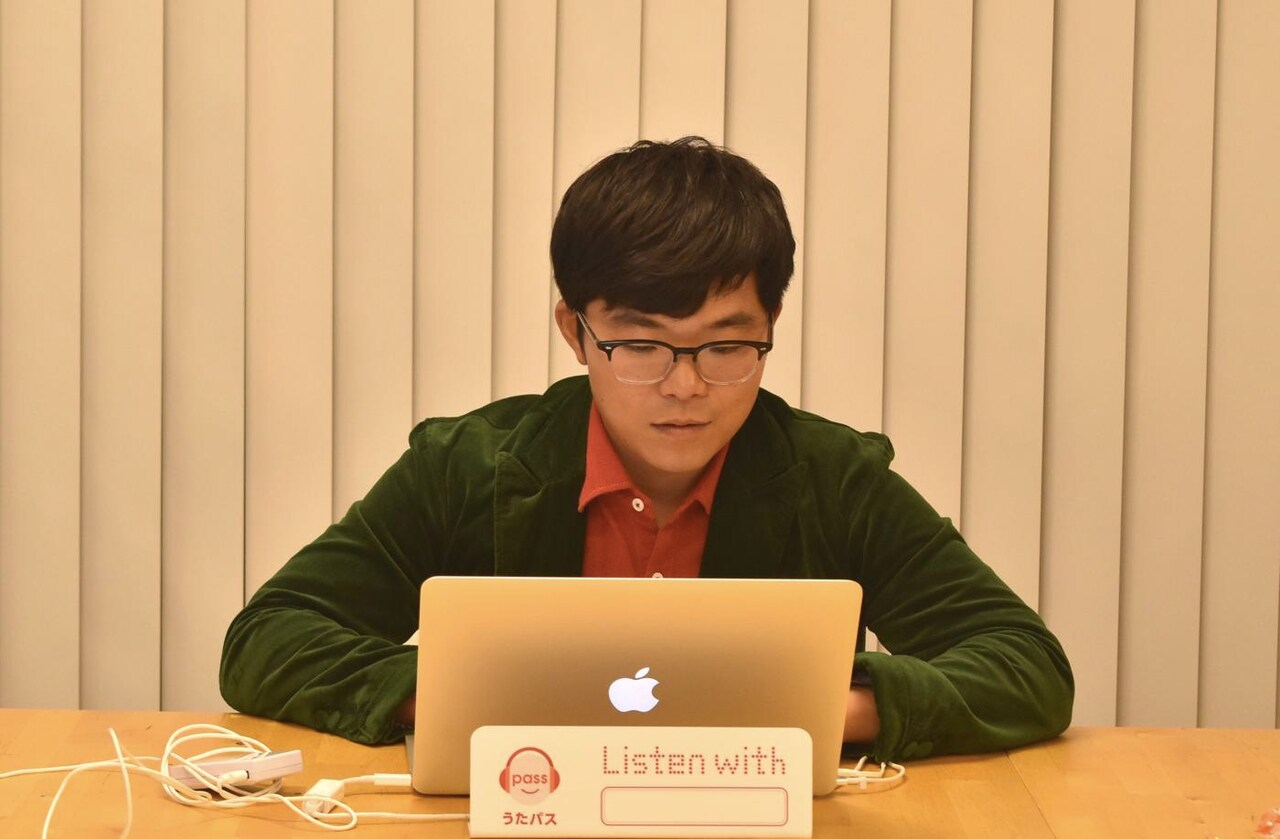 さかいゆう「Listen with」で“絶品ピアノイントロ曲”など紹介