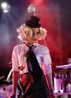 「MIKA RANMARU ～MIKA NAKASHIMA 15th ANNIVERSARY～ ROCK'N' ROLL LIVE」の様子。（撮影：川田洋司）