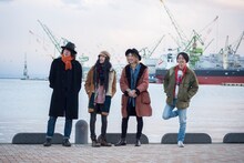 踊ってばかりの国