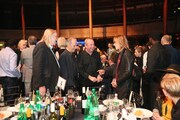 「Classic Rock Awards」参加者とYOSHIKI。(写真提供:ジャパンミュージックエージェンシー)