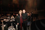 「Classic Rock Awards」参加者とYOSHIKI。(写真提供:ジャパンミュージックエージェンシー)