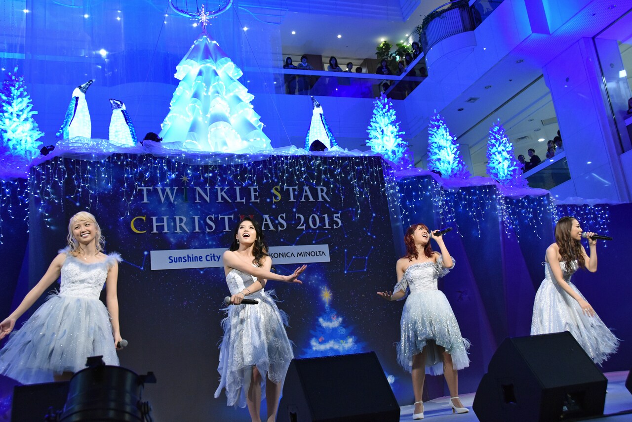 Dream、ペンギンかけつけたツリー点灯式で“初雪”迎える