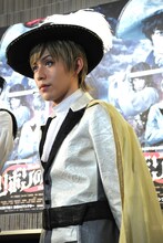 フランツ王子役の神永圭佑。