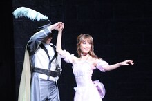 神永圭佑と生田絵梨花。