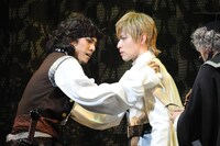 左から青木玄徳、神永圭佑。