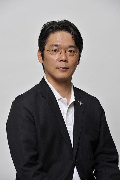 円城塔 (c)新潮社