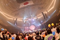「チャットモンチーのすごい10周年 in 日本武道館!!!!」の様子。（撮影：古溪一道）