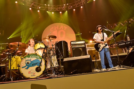 左より福岡晃子、橋本絵莉子。（撮影：古溪一道）