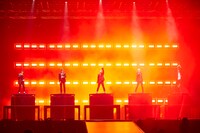 「BIGBANG WORLD TOUR 2015～2016 [MADE] IN JAPAN」東京ドーム初日公演の様子。 （写真提供：エイベックス・ミュージック・クリエイティヴ）