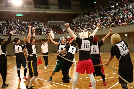 「EXIT TUNES ACADEMY UNDOKAI 2015 ～秋の大運動会～」の様子。（提供：EXIT TUNES）