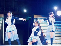 SKE48「松井玲奈・SKE48卒業コンサートin豊田スタジアム～2588DAYS～」のワンシーン。(c)AKS