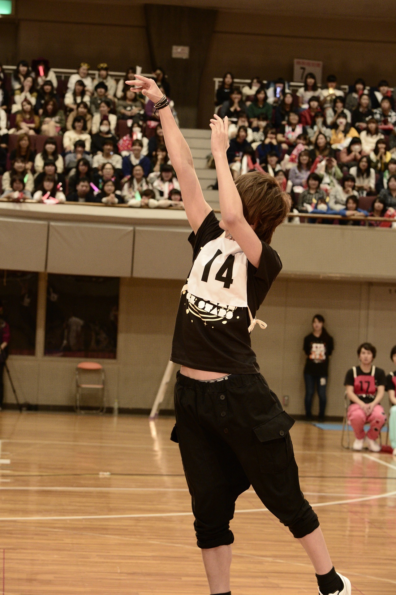 人気画像8位は「赤飯率いる赤組勝利！ETA運動会で客席巻き込み大盛り上がり」より、luz。（提供：EXIT TUNES）