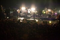 RADWIMPSのライブの様子。（撮影：植本一子）