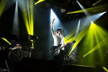 RADWIMPS「10th ANNIVERSARY LIVE TOUR RADWIMPSの胎盤」5日目公演の様子。（撮影：植本一子）