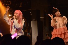 左からようなぴ、もね（ともにゆるめるモ！）。