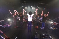 Suck a Stew Dry「秋のワンマンツアー2015『夢中でがんばれない君へエールを』」東京・LIQUIDROOM公演の様子。（撮影：白石達也）