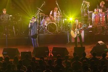 コブクロ （写真提供：慶応義塾大学 第57回三田祭前夜祭）