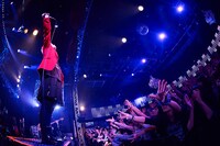 SuGのライブの様子。（撮影：近澤幸司）