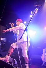 斉藤伸也（Vo, GAYA, Programming）（撮影：大橋祐希）