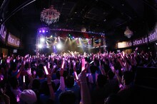 「飯田里穂 First Live rippi-rippi-rippi」の様子。（撮影：森久）