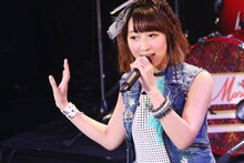 「飯田里穂 First Live rippi-rippi-rippi」の様子。（撮影：森久）