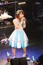 「飯田里穂 First Live rippi-rippi-rippi」の様子。（撮影：森久）