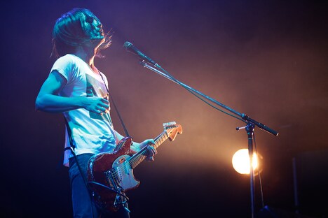 百々和宏（Vo, G）（撮影：岡田貴之）