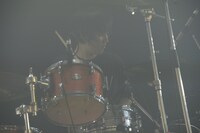 小泉貴裕（Dr / KANA-BOON）