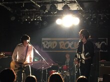 昨日11月18日に愛知・RAD HALLで行われた、NOVELSのライブの様子。（撮影：森本優一）
