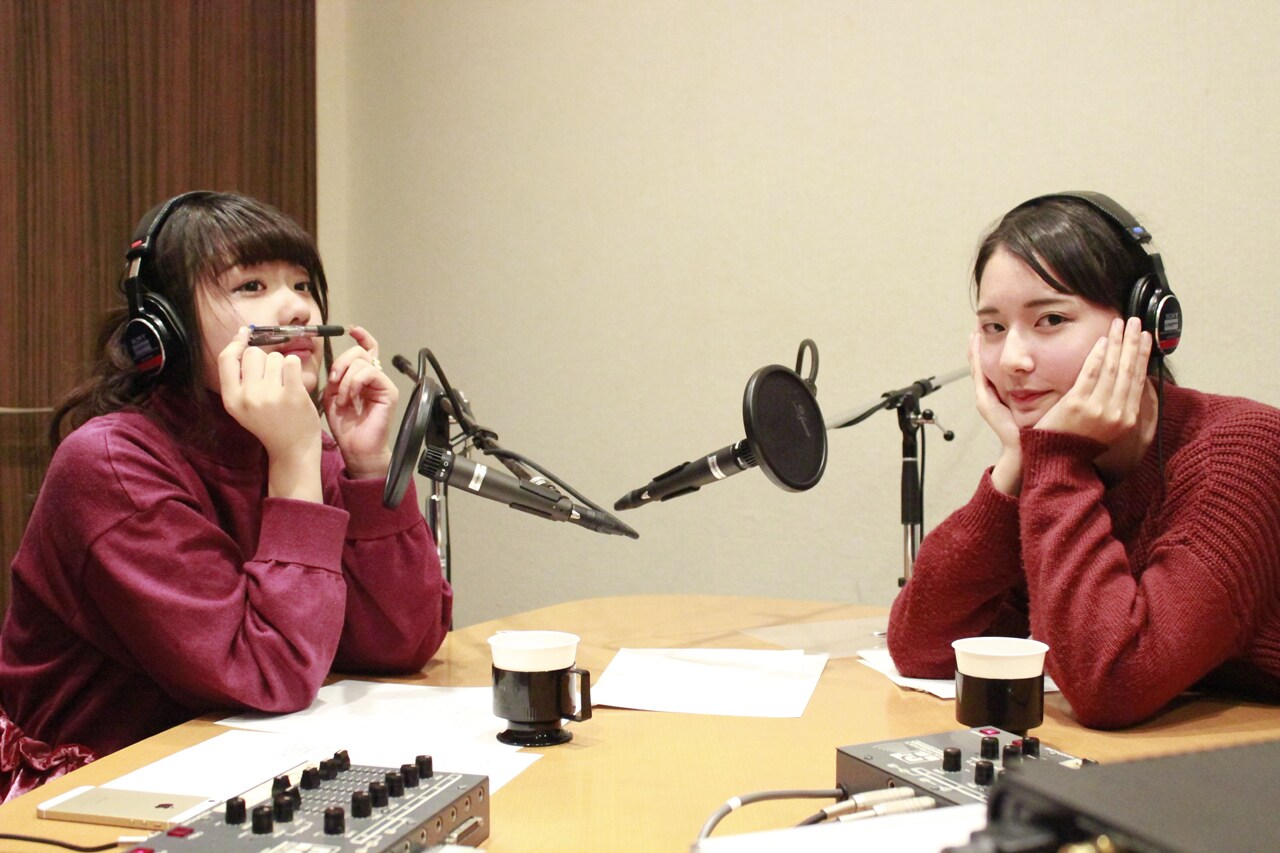 「むこうみずようび」収録風景。左から北澤ゆうほ（the peggies）、沖ちづる。