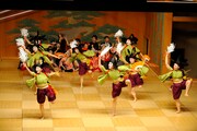 2012年に上演されたパンク歌舞伎「逆夢」の模様。(写真提供:有限会社ストーンズ)
