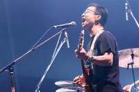 HUSKING BEE（Photo by Tetsuya Yamakawa[Showcase]）