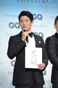 “自分にとってのあるべき男像”を聞かれ、「忍耐」と答えた鈴木亮平。