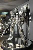 人気画像7位は「『感無量すぎて震えが止まらない』SUGIZO、ガンプラ自信作出展」より、SUGIZO（LUNA SEA、X JAPAN、Juno Reactor）のガンプラ作品。
