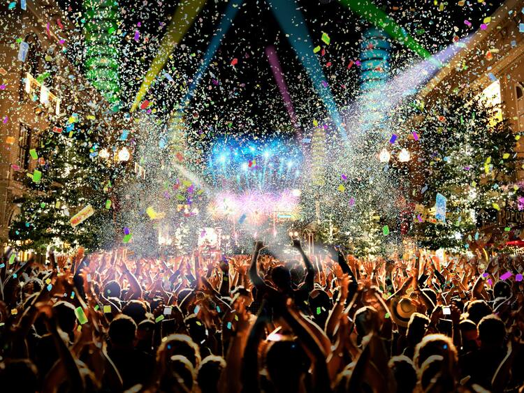 Usj年越しライブに初登場中田ヤスタカ 2年連続m Floなど 音楽ナタリー