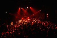 LOYAL TO THE GRAVE（撮影：タカハシアキラ）