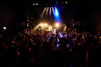 「チャンス到来TOUR」東京・WWW公演の様子。（撮影：神藤剛）