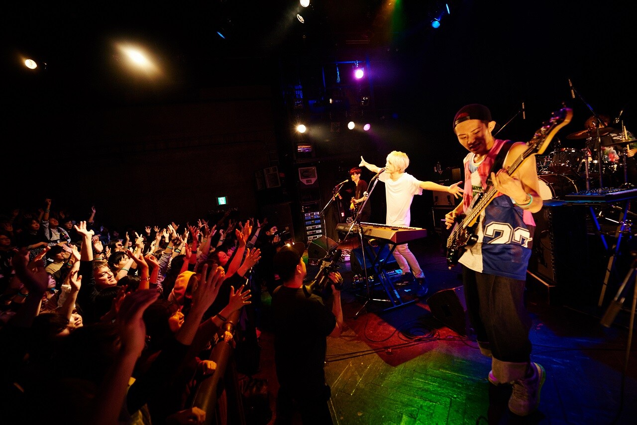 「チャンス到来TOUR」東京・WWW公演の様子。（撮影：神藤剛）