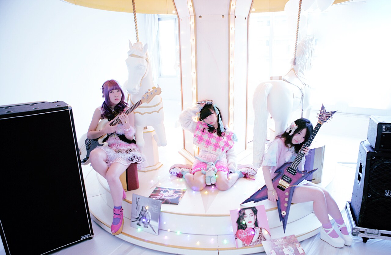 黒宮れい率いる中学生バンドBrats、松永天馬提供曲のMV公開