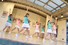 Stand-Up! Heartsによるライブの様子。