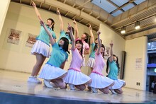 Stand-Up! Heartsによるライブの様子。