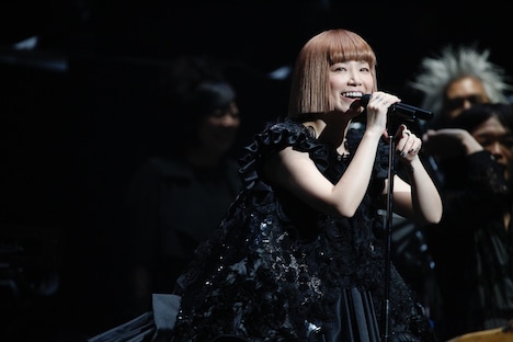 「YUKI LIVE dance in a circle '15」日本武道館公演の様子。 （撮影：川田洋司）