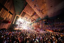 「イヤホンズ vs Aice5～それがユニット！～」の様子。（Photo by HAJIME KAMIIISAKA）