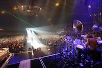 X  JAPANのライブの様子。 (c)テレビ朝日ドリームフェスティバル2015