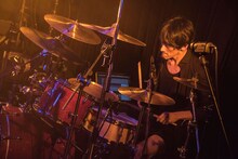 フジイダイシ（Dr）（Photo by Daisuke Miyashita）